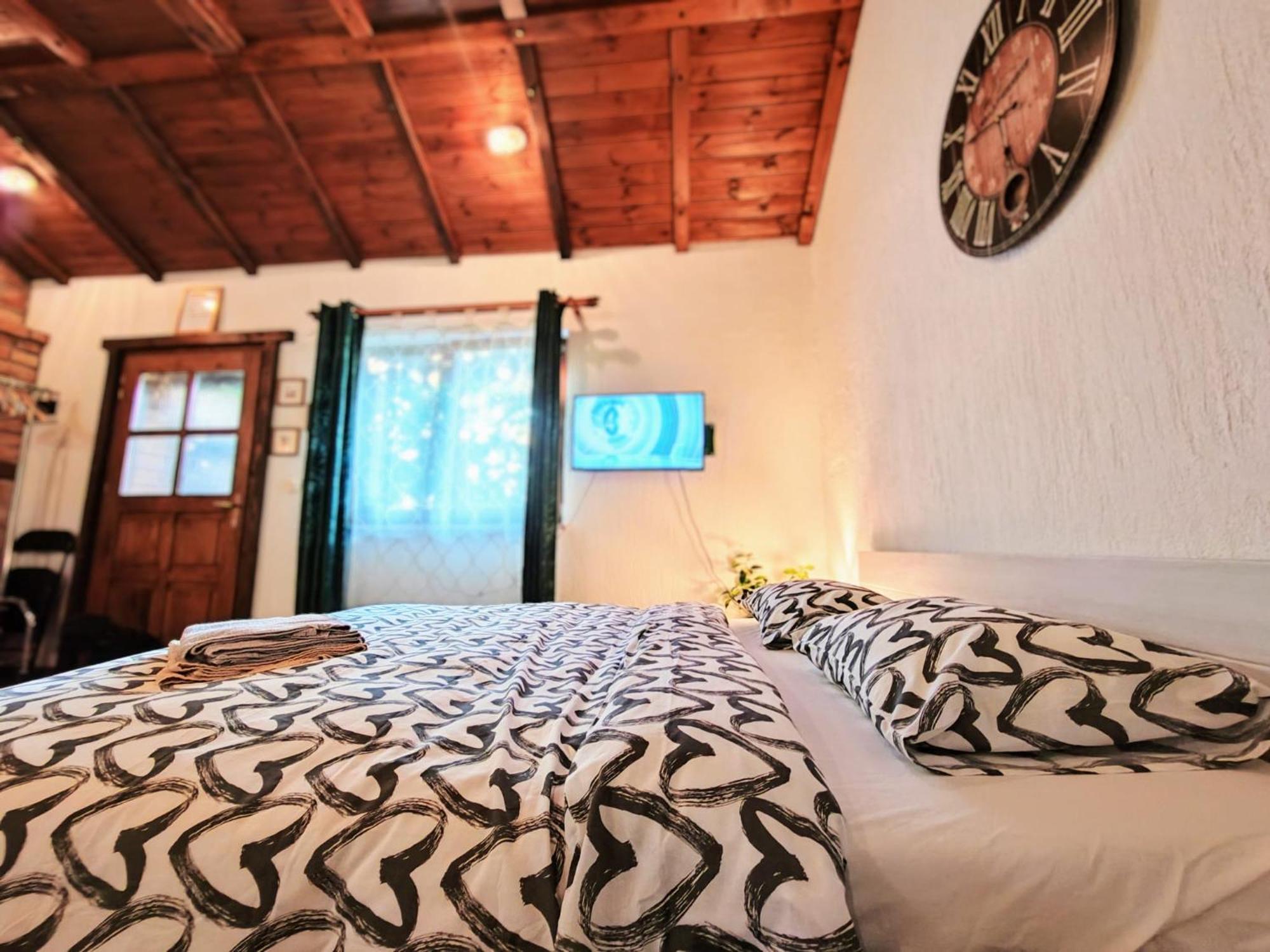 Studio Apartman Buteo Jastrebarsko Exteriör bild